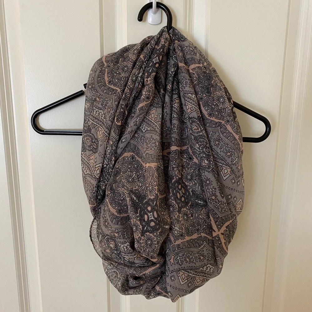 Infinity scarf